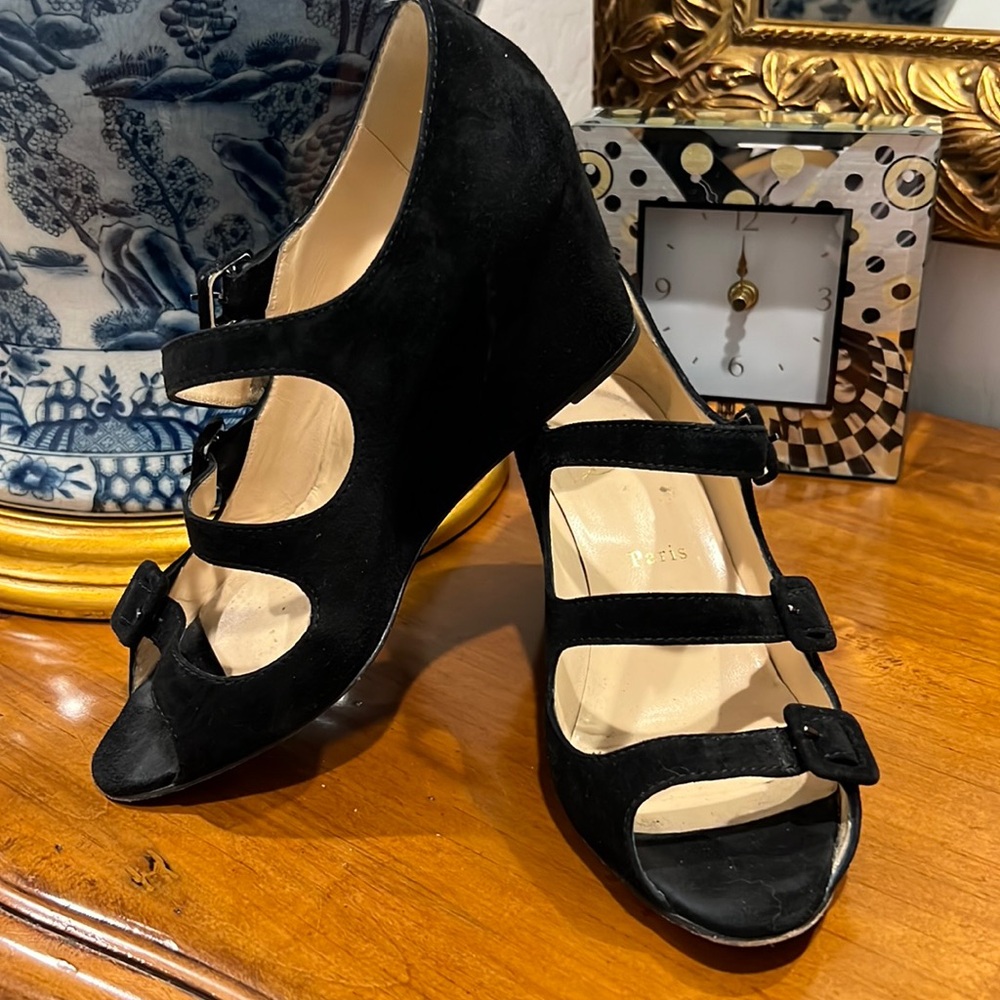 Red Bottoms in Fantastic Shape